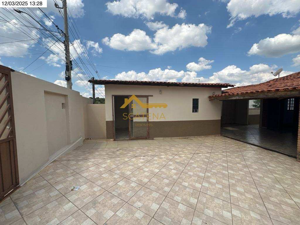  - Casa à venda, no Casa de Rua em Araçoiaba da Serra, Nova Araçoiaba, com 4 quartos, 180m²