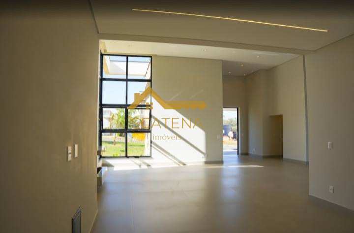  - Casa à venda no Condomínio Saint Patrick em Sorocaba com 566,30m²