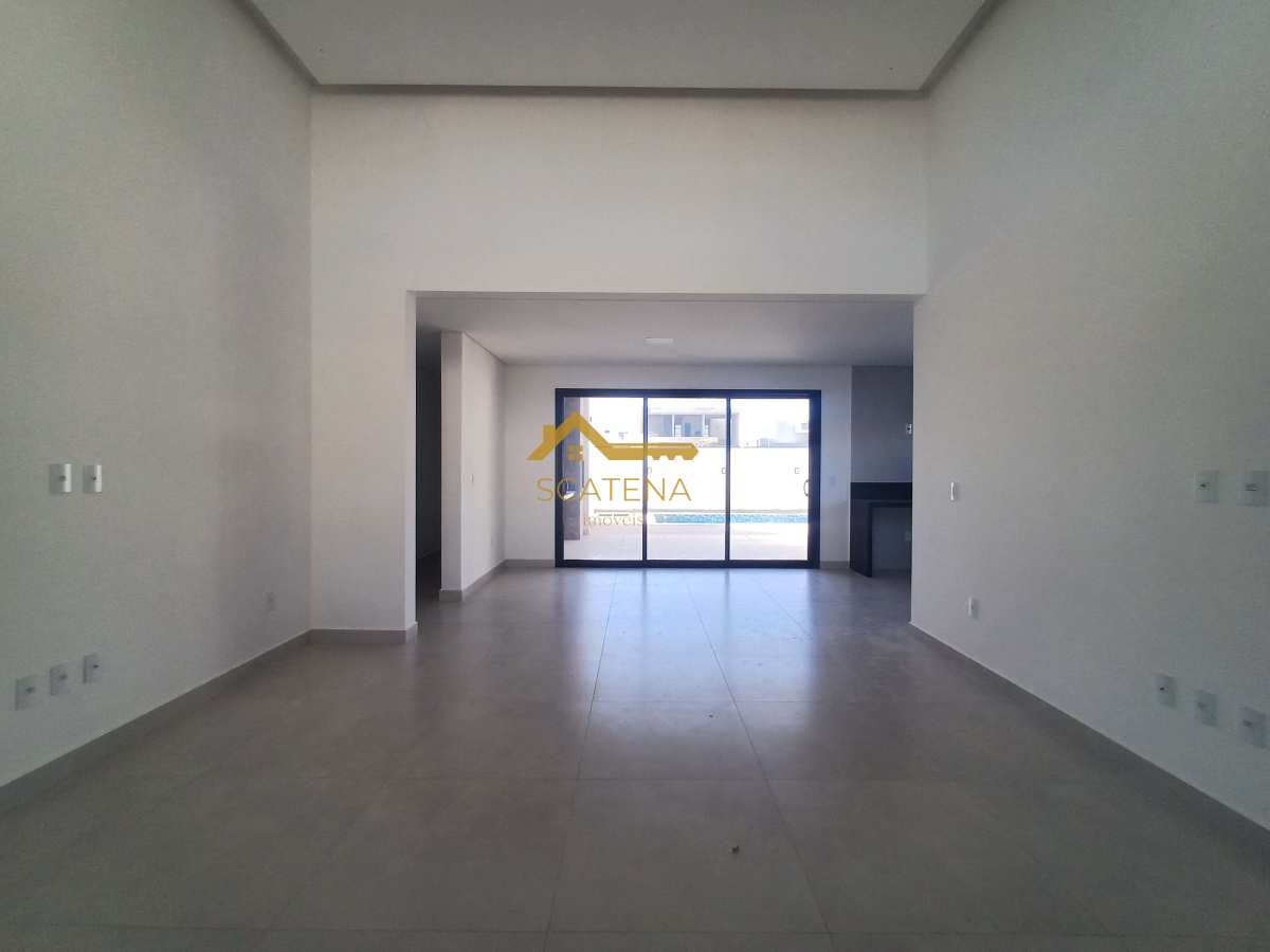  - Casa com 03 suítes e piscina à venda no Condomínio Alphaville III Nova Esplanada em Votorantim