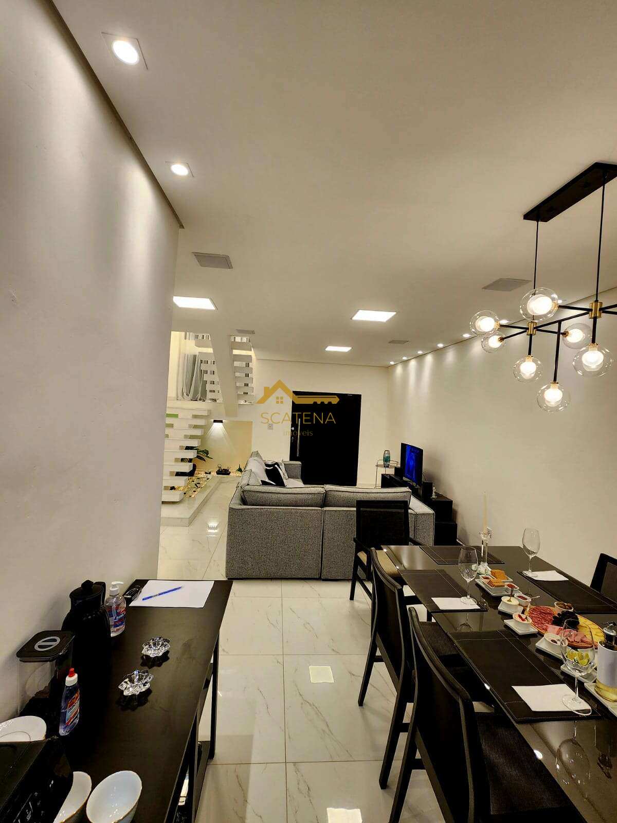  - Casa de condomínio à venda, no Condomínio Jardim São Lucas,com 2 quartos, 180m²