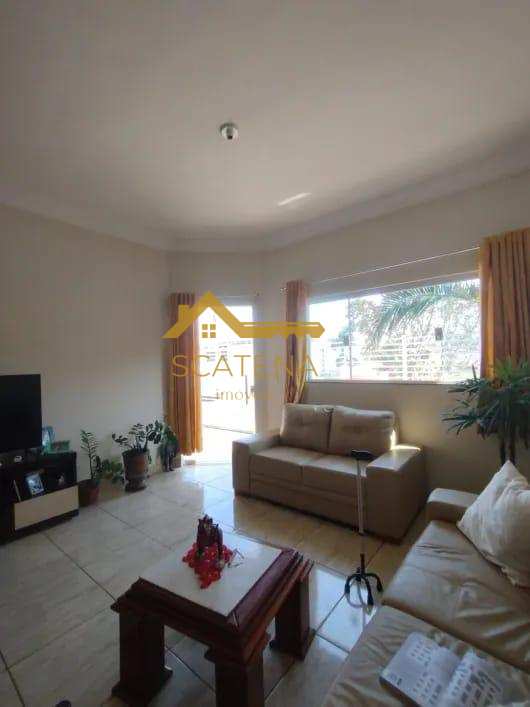 Casa à venda com 3 quartos, 180m² - Jardim Nova Horizonte,Araçoiaba da Serra