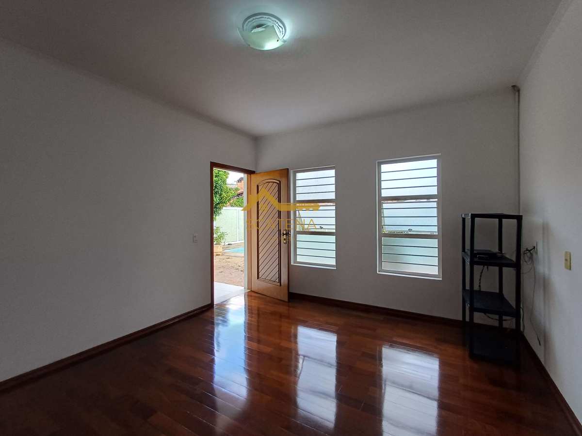  - Casa para alugar no Trujillo com piscina e muito espaço