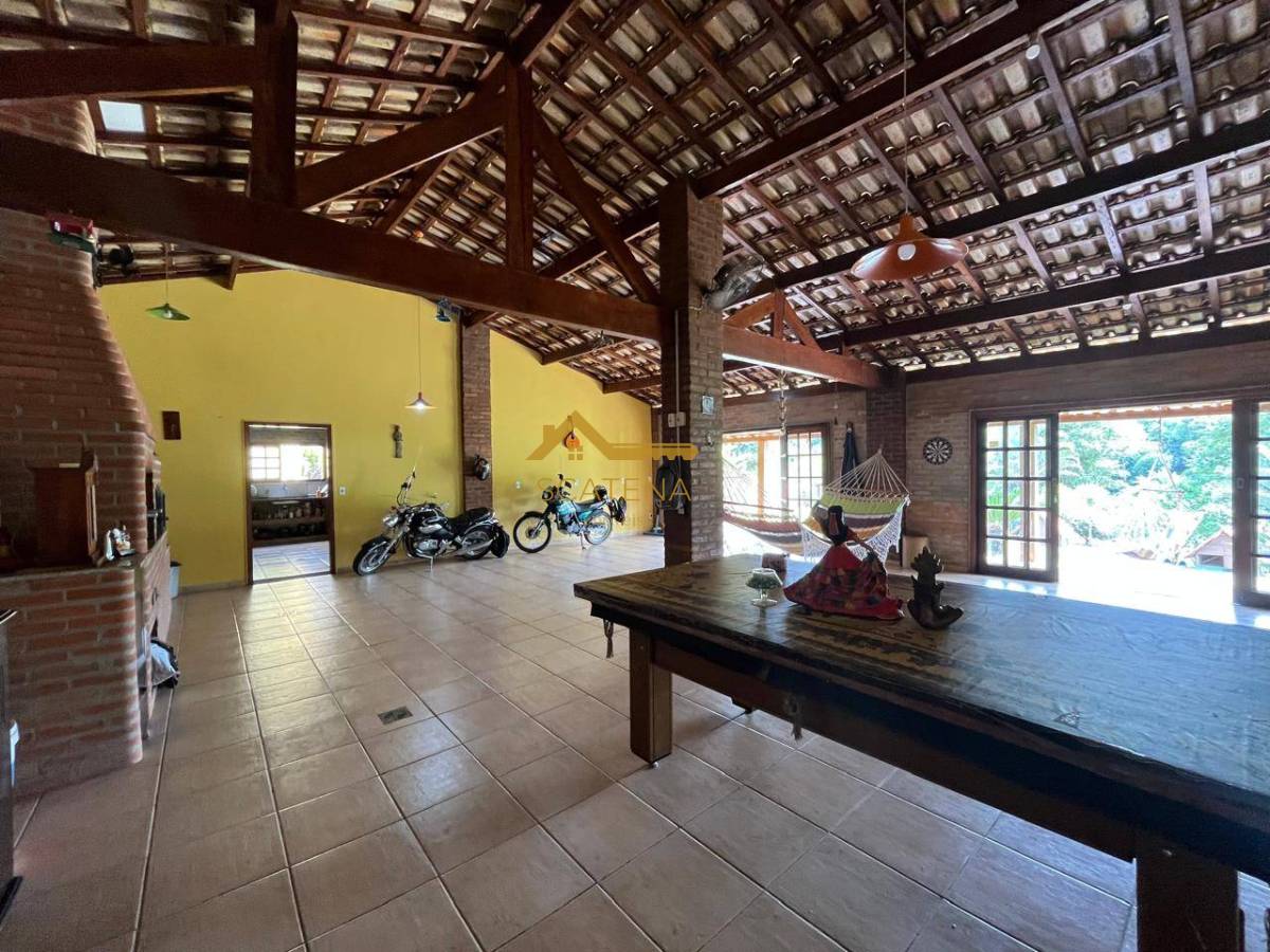  - Chácara à venda em Araçoiaba da Serra com 3.285,00 m², pomar formado e linda vista para área de preservação permanente.