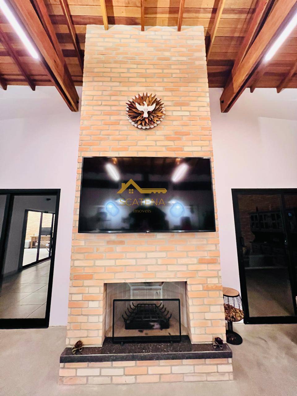 Chácara à venda com 6 quartos, 450m² - Condomínio Recanto dos Pássaros,Alumínio