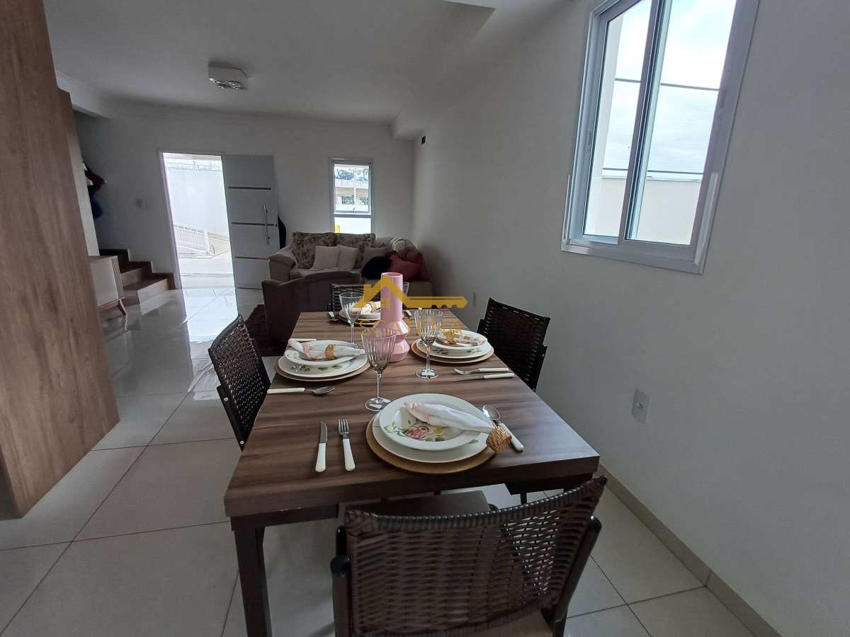  - Sobrado 2 ou 3 dormitórios em codomínio no Jd Simus