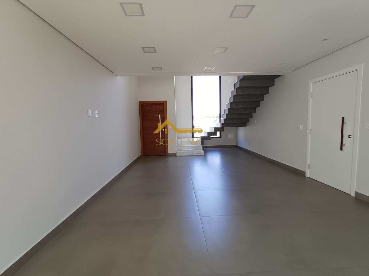  - Sobrado novo com 03 suítes e piscina, 245 M²
