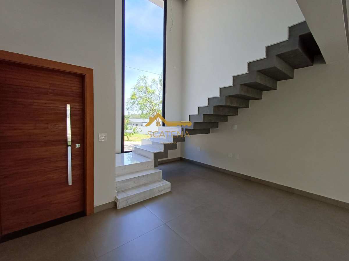 Sobrado novo com 03 suítes e piscina, 245 M² - Scatena Imóveis