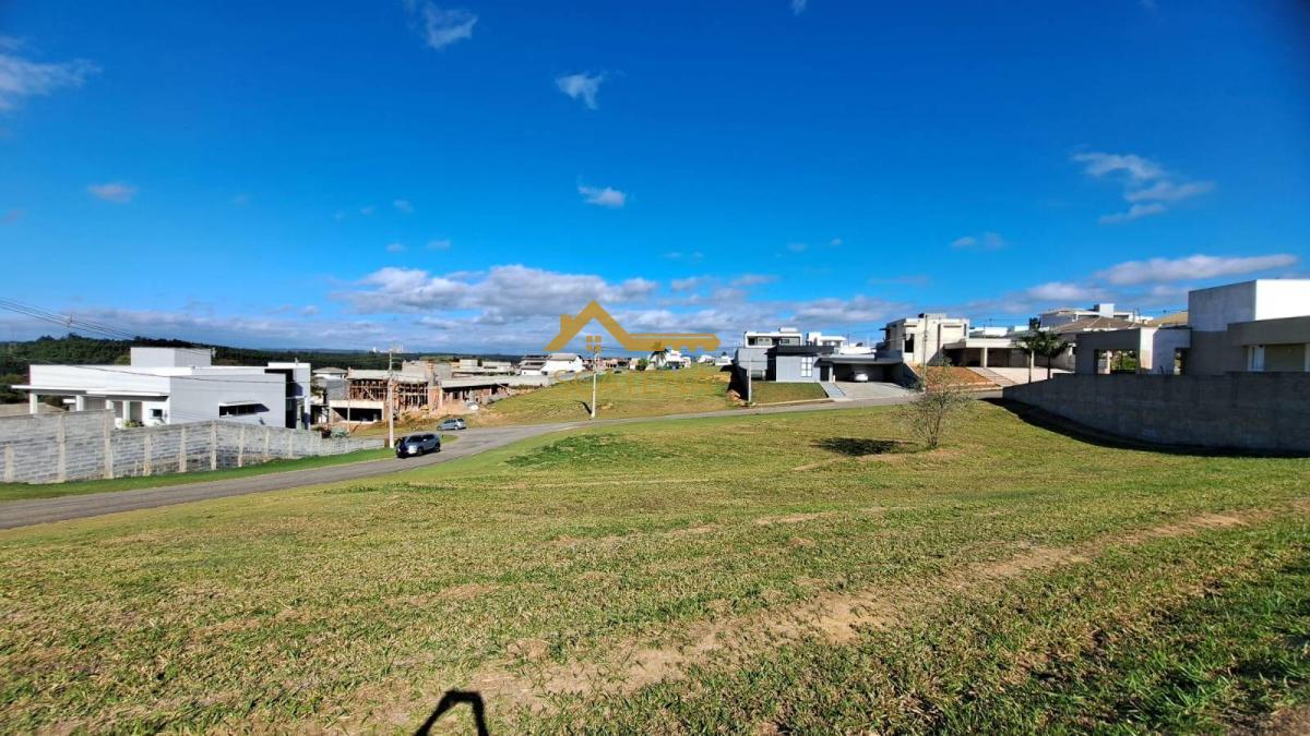  - Terreno de Esquina à Venda - 1032m² - Condomínio Fazenda Alta Vista, Salto de Pirapora