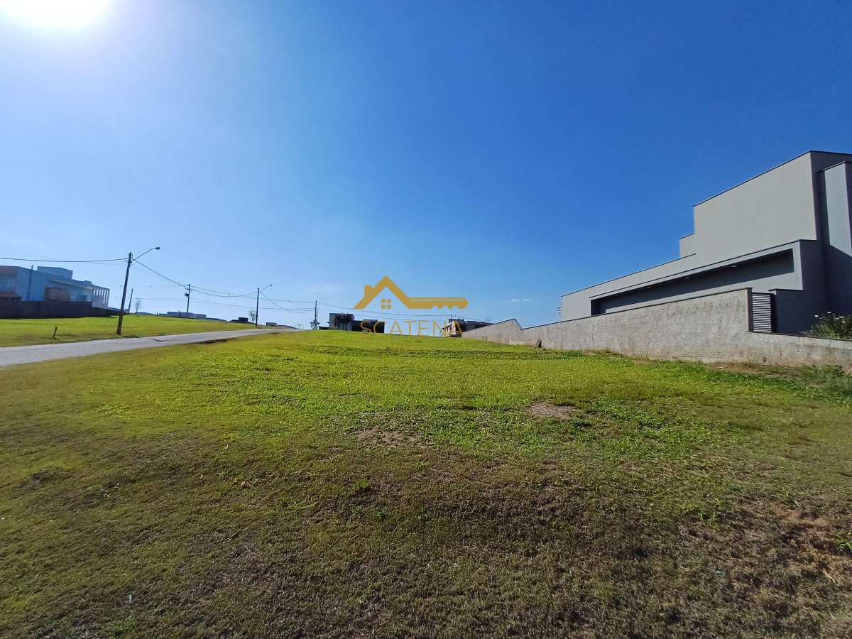 Terreno à venda no Condomínio Fazenda Alta Vista em Salto de Pirapora com 1032 m²