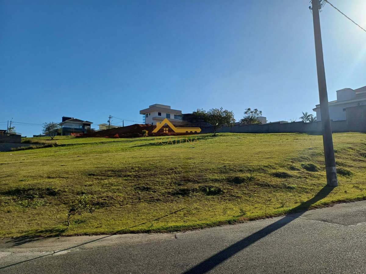 Terreno à venda no Condomínio Fazenda Alta Vista em Salto de Pirapora com 1811m²