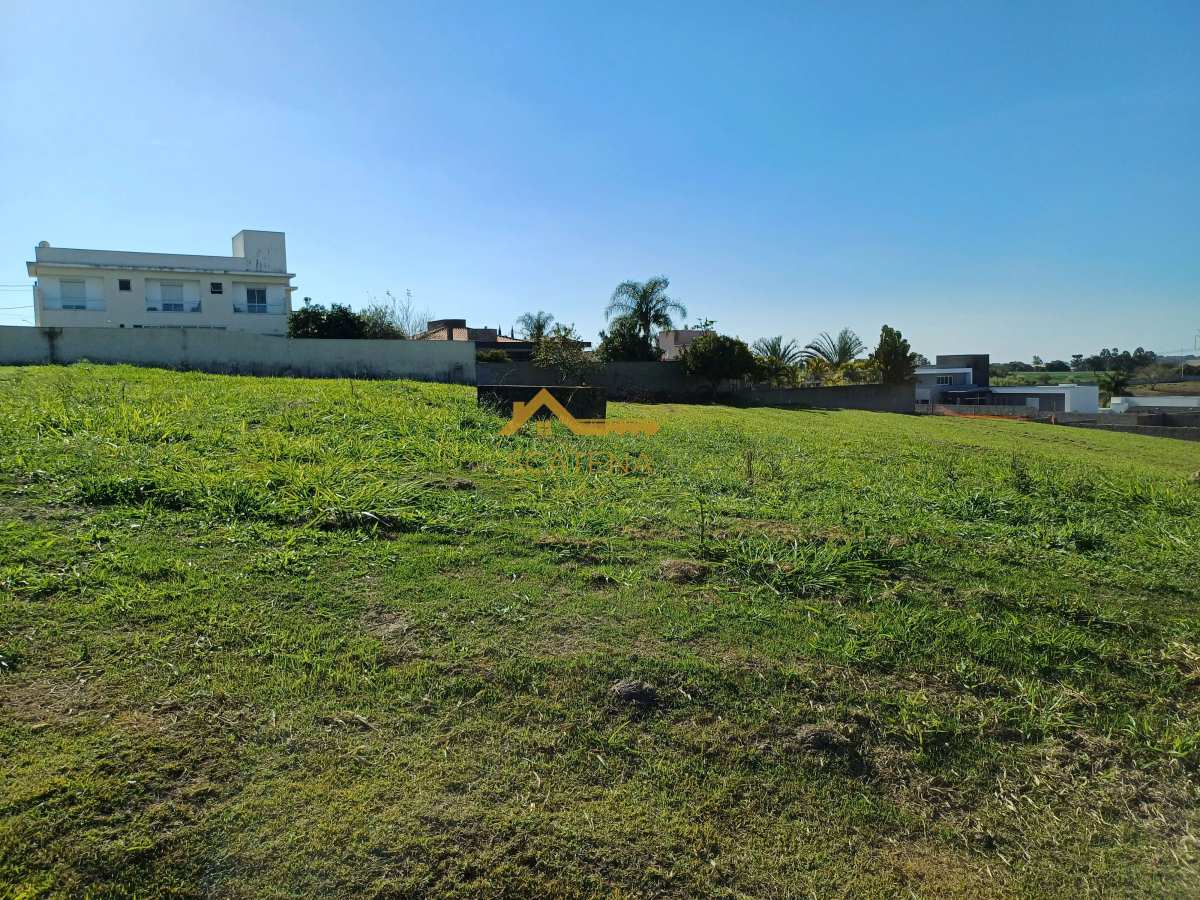 Terreno à venda no Condomínio Fazenda Alta Vista em Salto de Pirapora, 1232m²