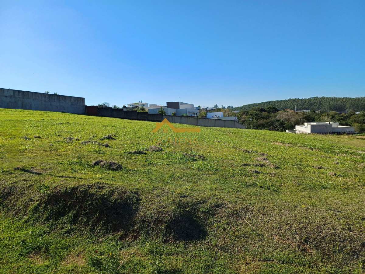 Terreno no Condomínio Fazenda Alta Vista  1000m²